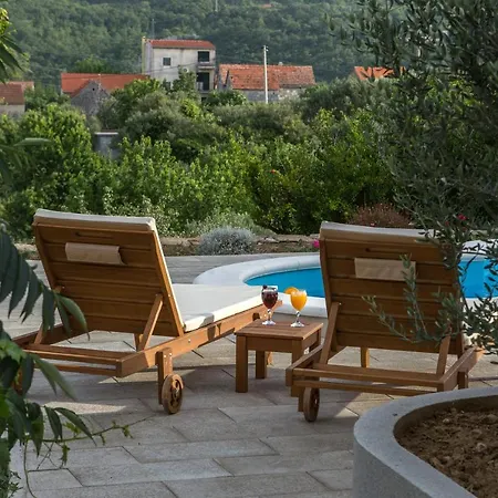 Сasa de vacaciones Village Kamenica