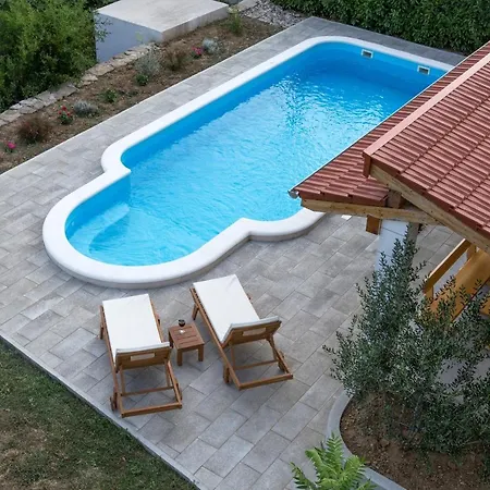 Vakantiehuis Village Kamenica *